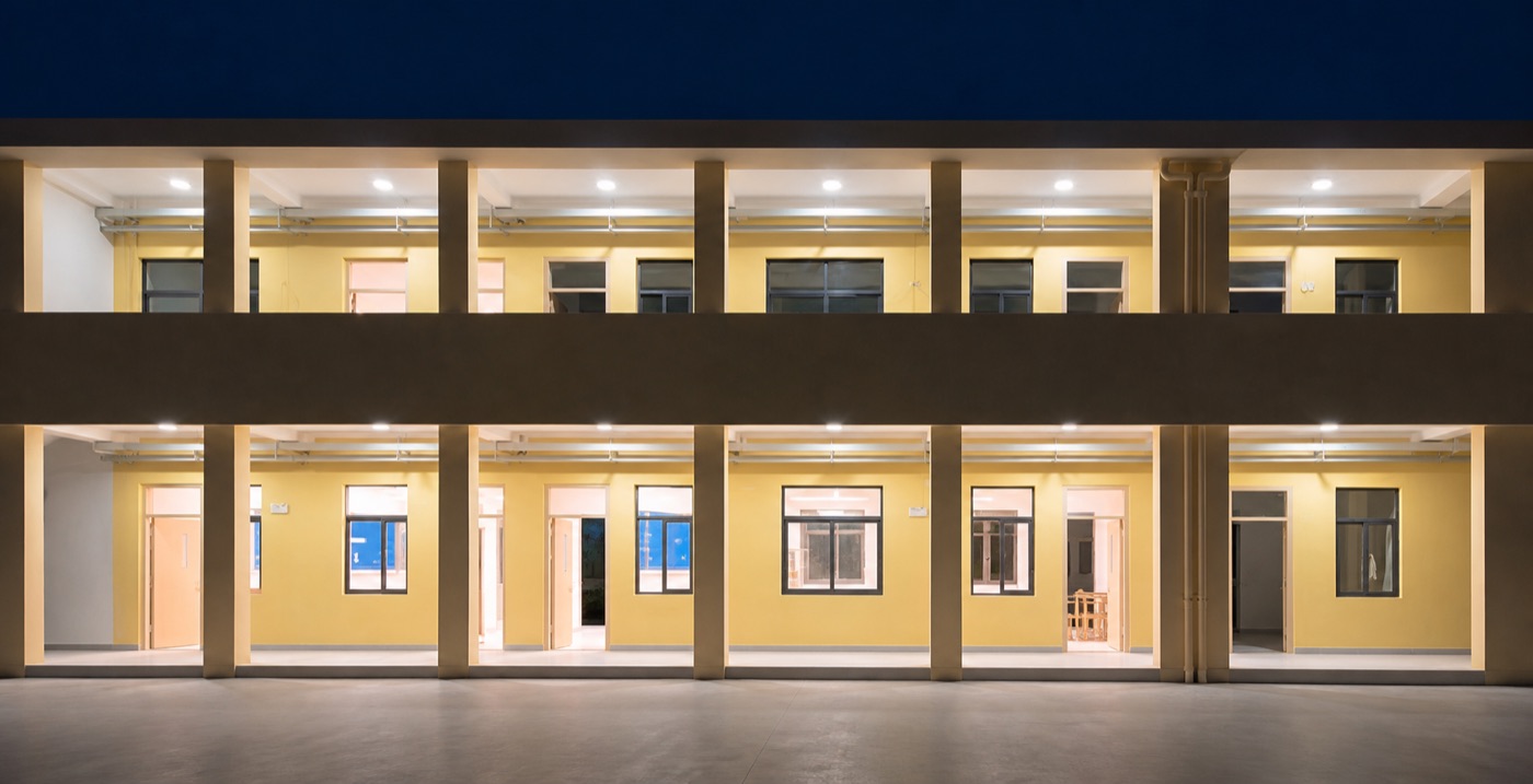 Education lighting installation in a school corridor
